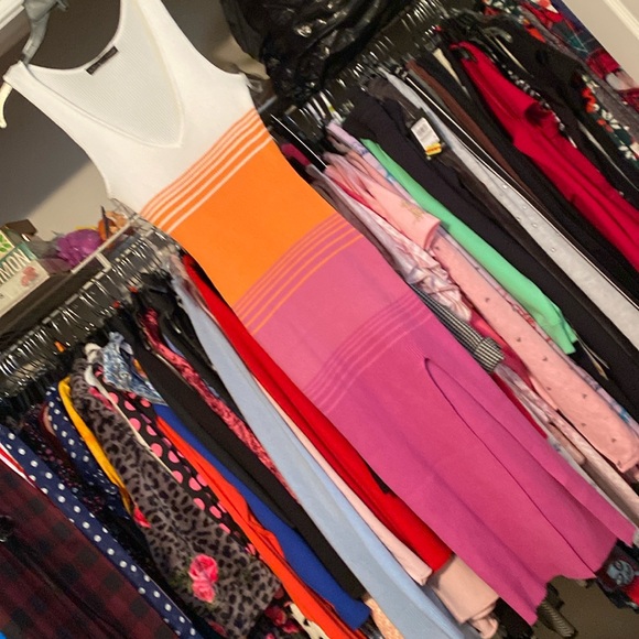 Almost Famous Dresses & Skirts - Adorable knitted Bodycon dress